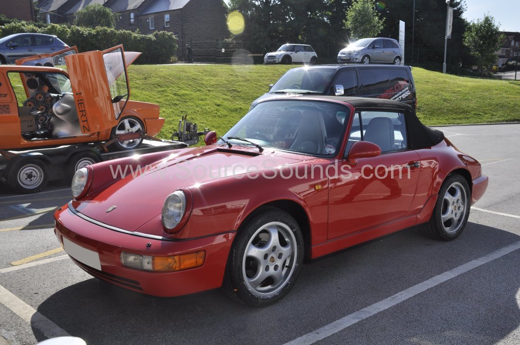 Porsche 911 Carrera 2 1992 stereo upgrade 002