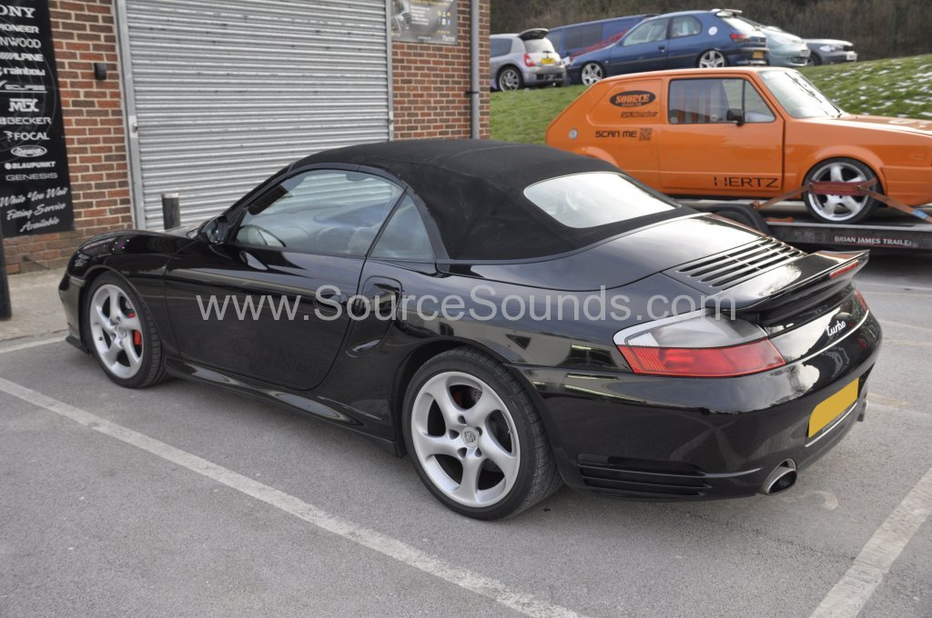 Porsche 996 2003 DAB upgrade 002