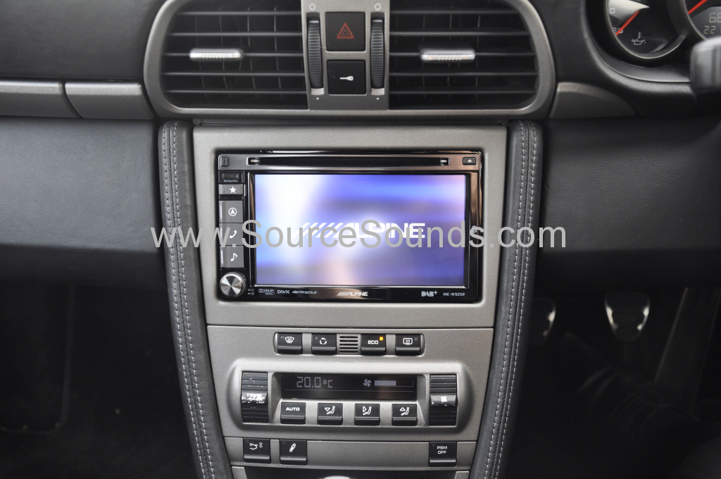 Porsche 997 2006 navigation upgrade 002