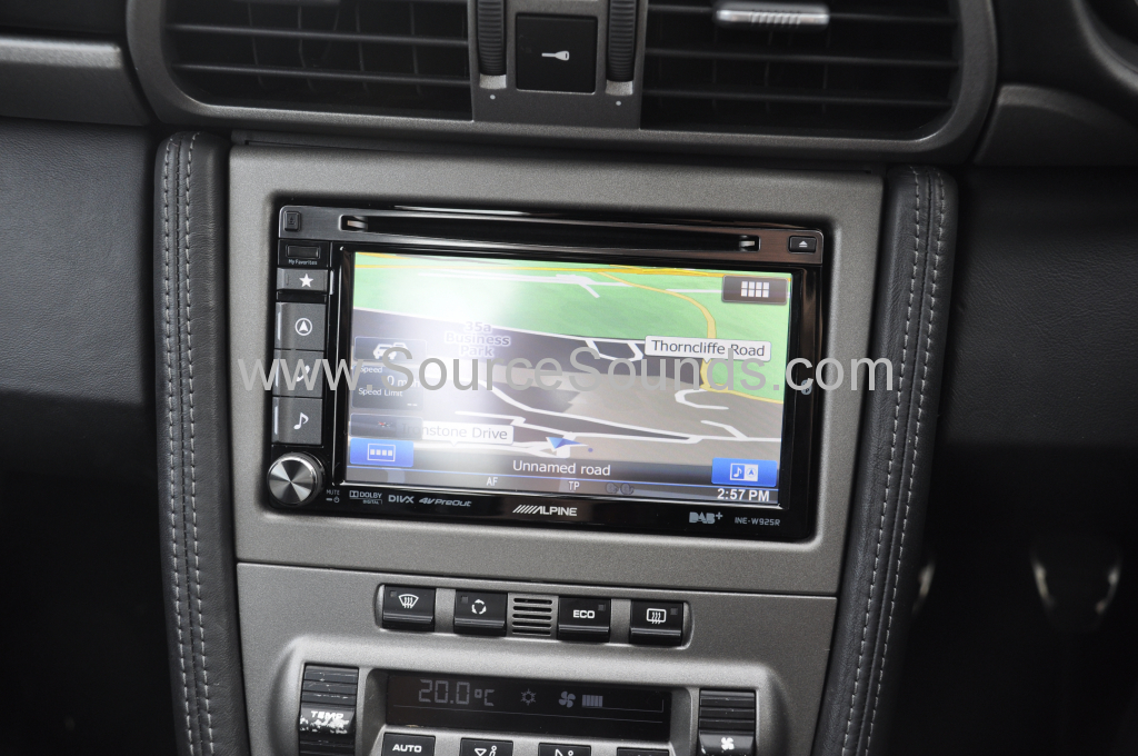 Porsche 997 2006 navigation upgrade 003