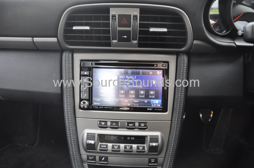 Porsche 997 2006 navigation upgrade 006