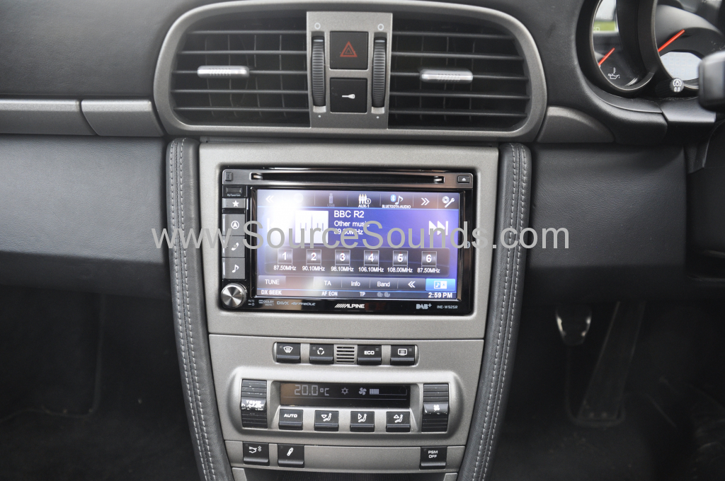 Porsche 997 2006 navigation upgrade 008
