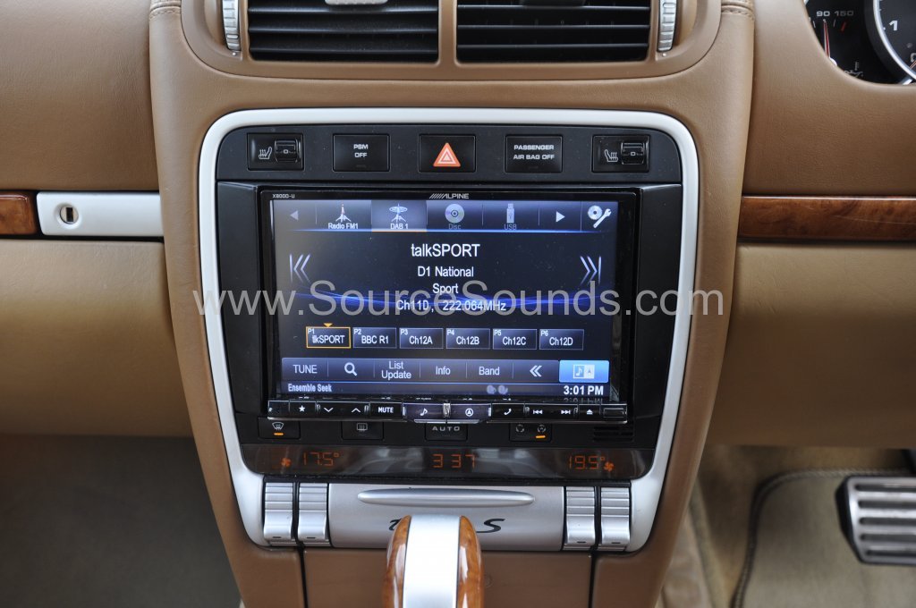 Porsche Cayenne 2006 DAB upgrade 004