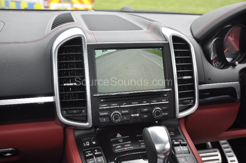 porsche-cayenne-2013-reverse-camera-upgrade-008