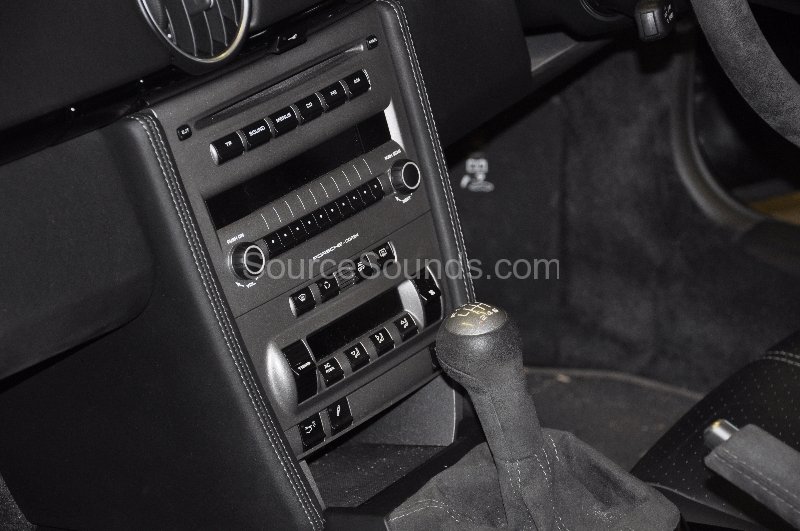 porsche-cayman-2007-audio-upgrade-002