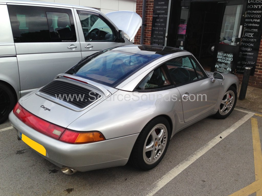 Porsche 993 Targa 1997 audio upgrade 002 Porsche 993 Targa 1997 audio upgrade 002