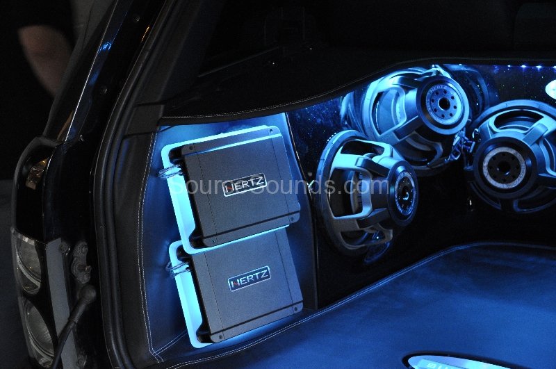 range-rover-supercharged-boot-install-015-jpg