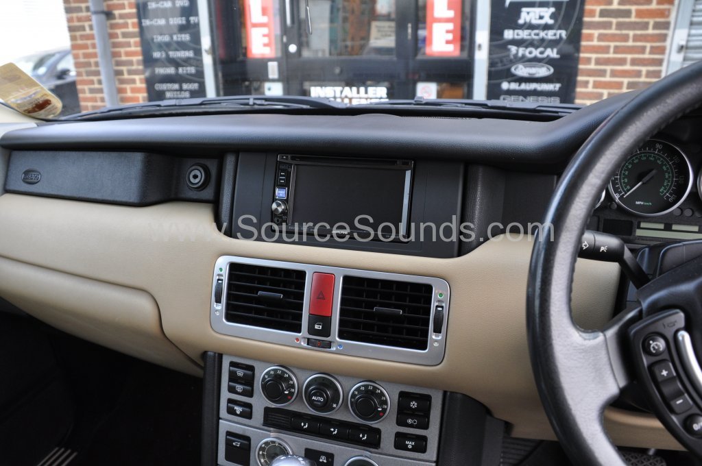 Range Rover Vogue 2002 screen upgrade 006
