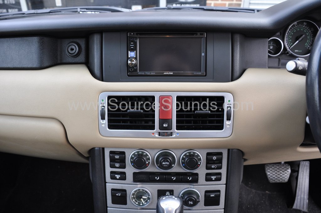 Range Rover Vogue 2002 screen upgrade 007