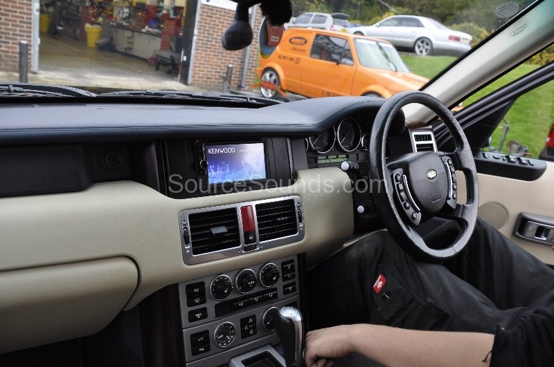 range-rover-vogue-2004-navigation-upgrade-005 range-rover-vogue-2004-navigation-upgrade-005