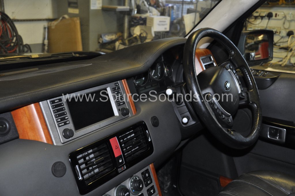 Range Rover Vogue 2005 navigation upgrade 003.JPG