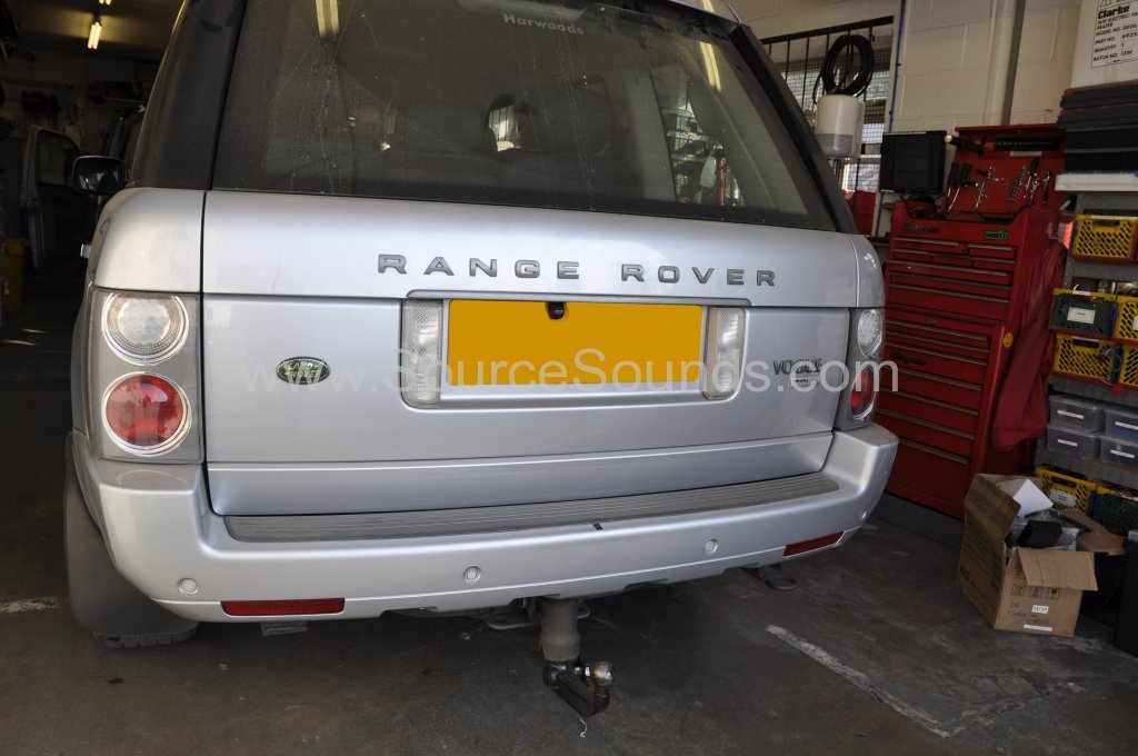 Range Rover Vogue 2007 reverse camera upgrade 003.JPG