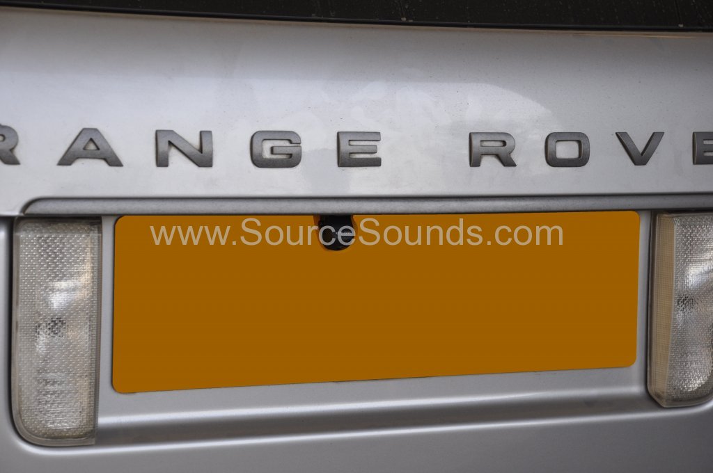 Range Rover Vogue 2007 reverse camera upgrade 005.JPG