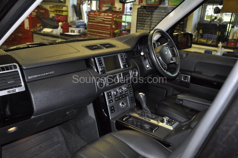 range-rover-vogue-rosen-headrest-upgrade-003 range-rover-vogue-rosen-headrest-upgrade-003