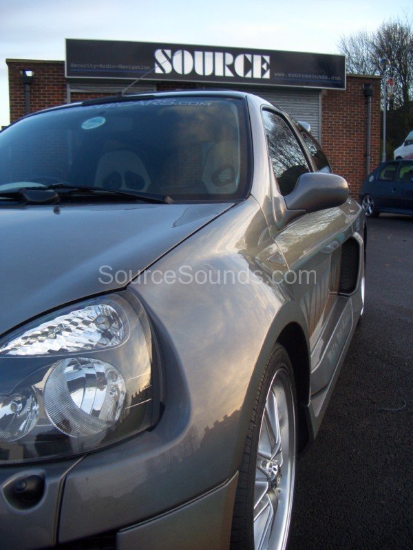 Renault_Clio_Source1_Source_Sounds_Sheffield_Car_Audio83