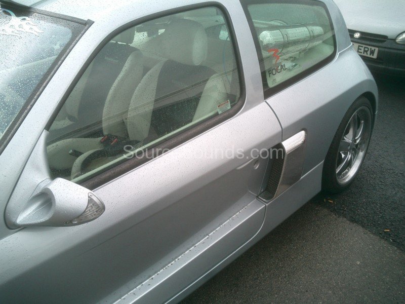 Renault_Clio_V6_Ant_Reed_Source_Sounds_Sheffield_Car_Audio11