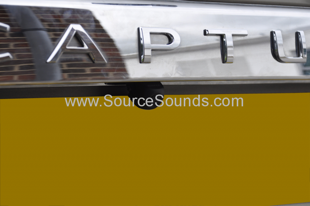 Renault Captur 2015 reverse camera mirror 004