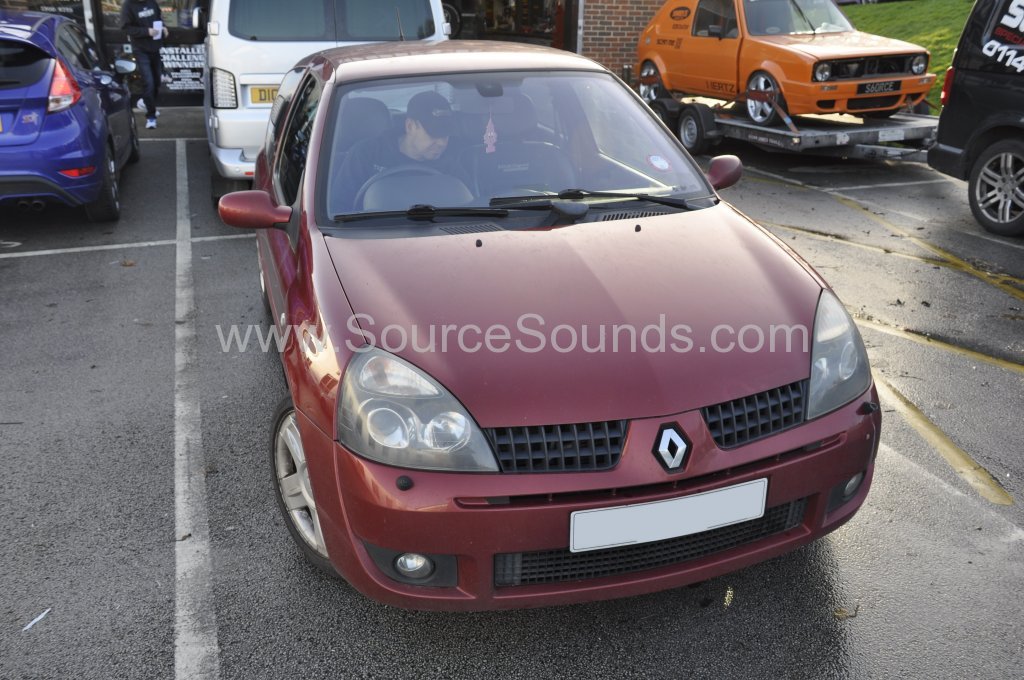 Renault Clio 2003 stereo upgrade 001