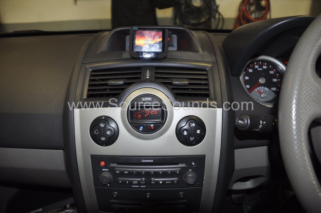 Renault Megane 2005 bluetooth upgrade 004