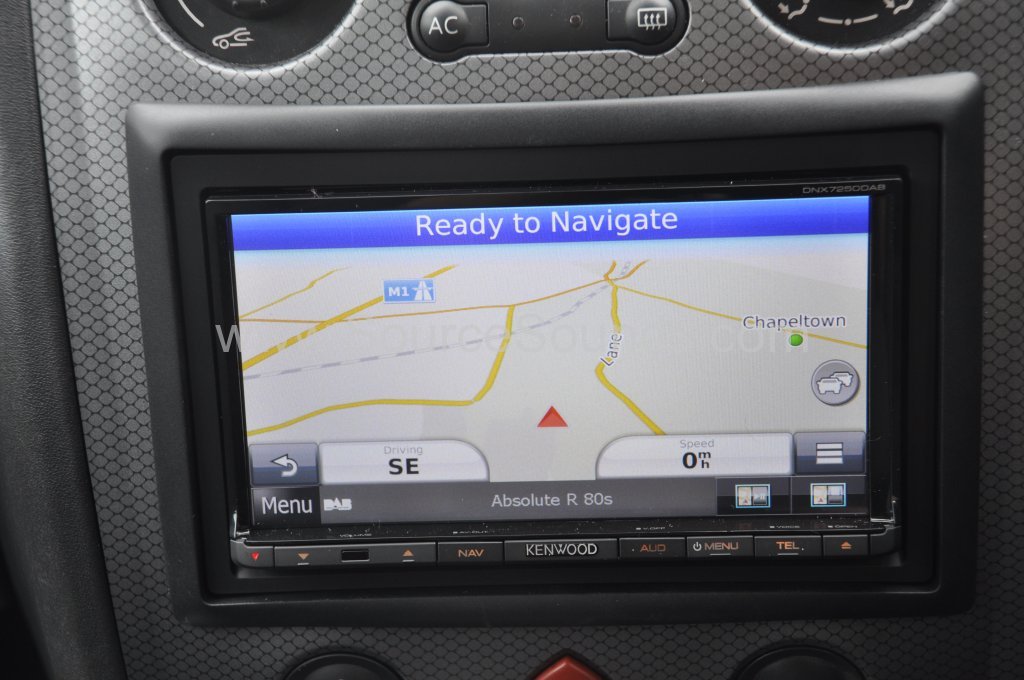 Renault Megane 2005 navigation upgrade 003