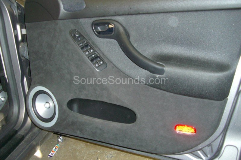 Seat_Leon_BBG_Demo_Car_Sounds_Sheffield_Car_Audio36