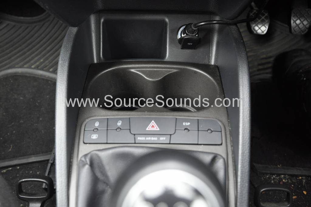 Seat Ibiza DDX screen upgrade 007