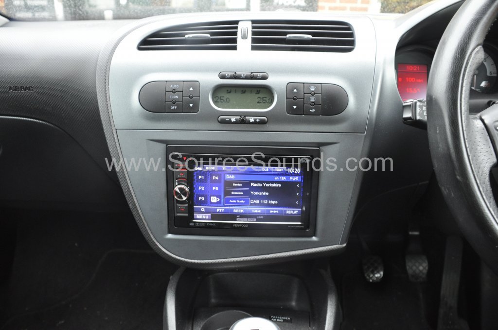 Seat Leon 2007 DAB screen upgrade 002