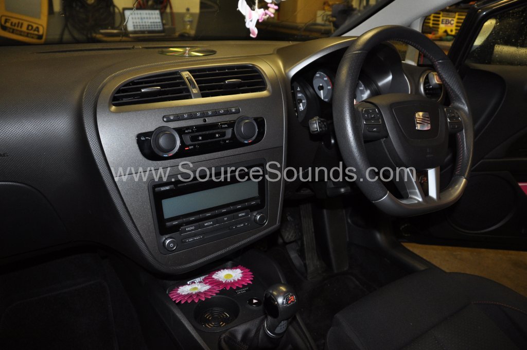Seat Leon 2007 screen upgrade 002