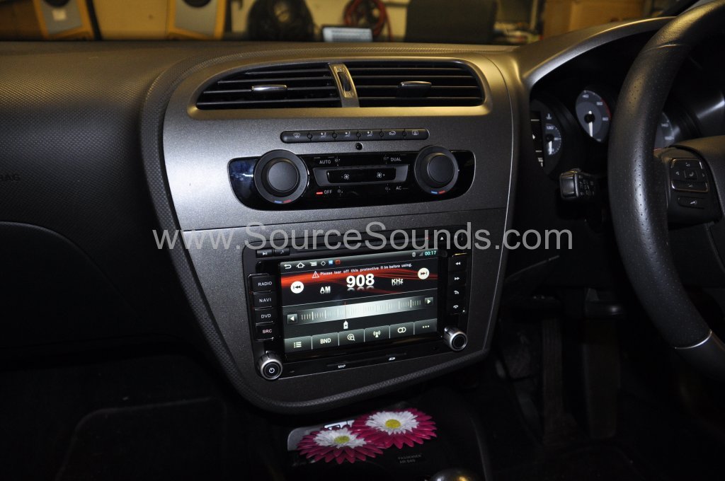 Seat Leon 2007 screen upgrade 004