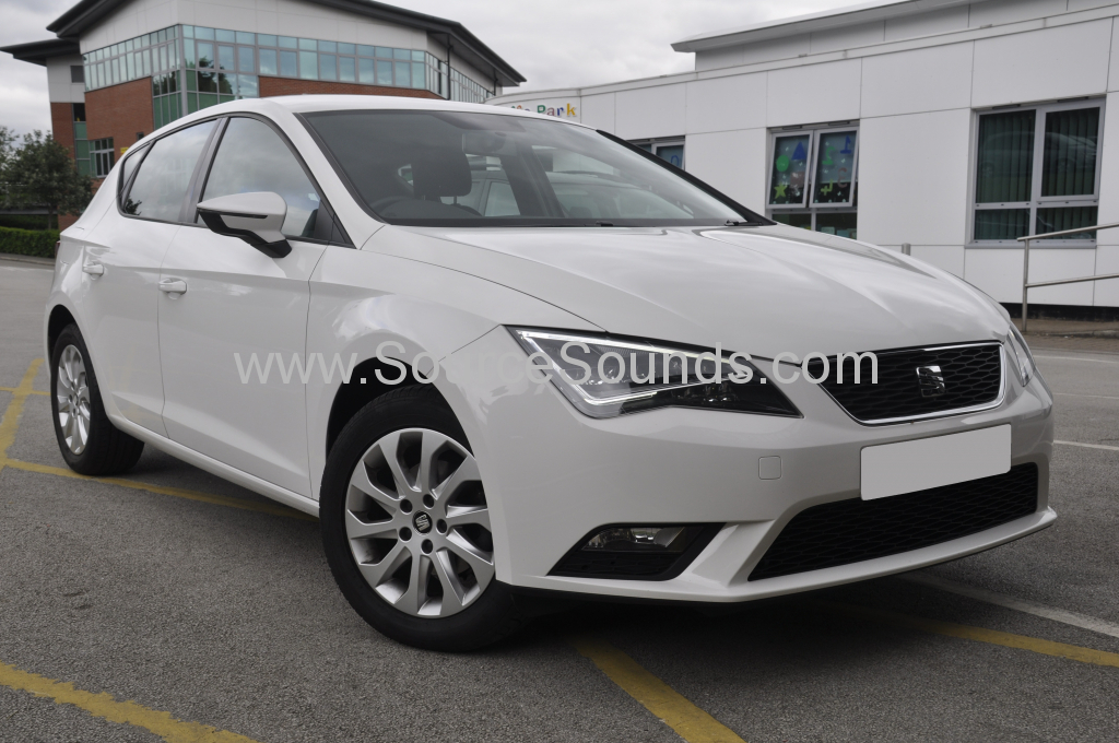 Seat Leon 2014 rear painted sensors 001