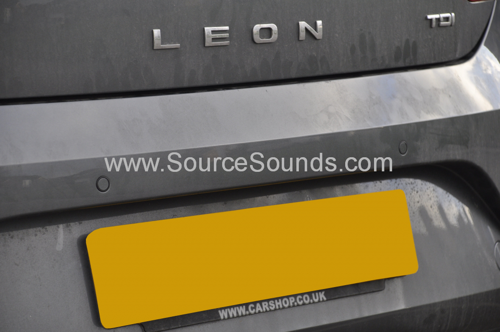 Seat Leon reverse sensors 005