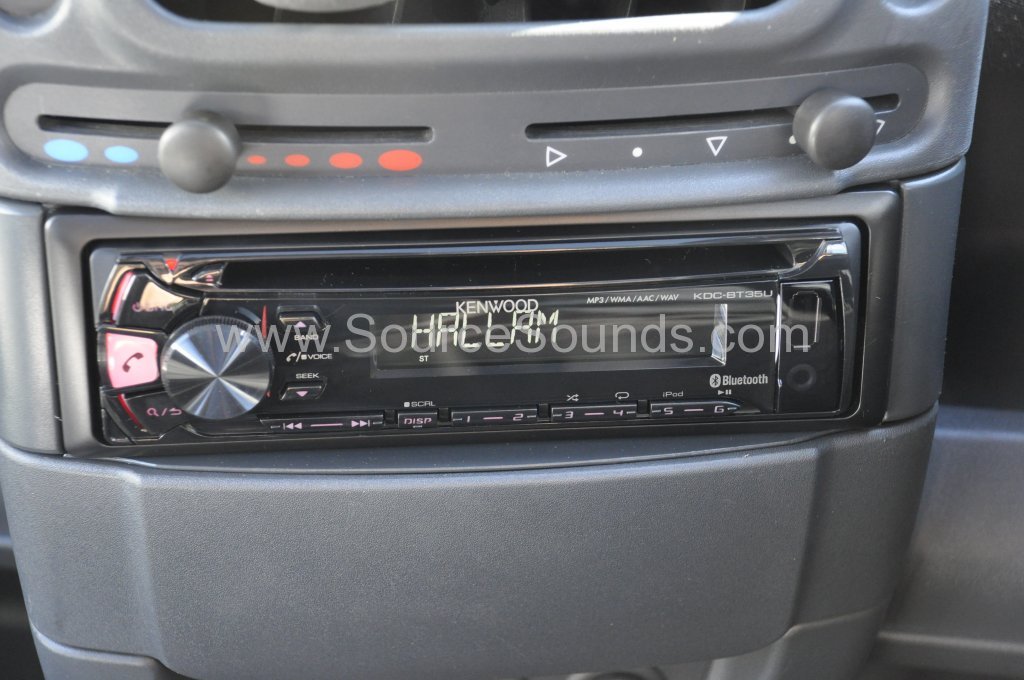 Smart ForTwo 2003 stereo upgrade 004