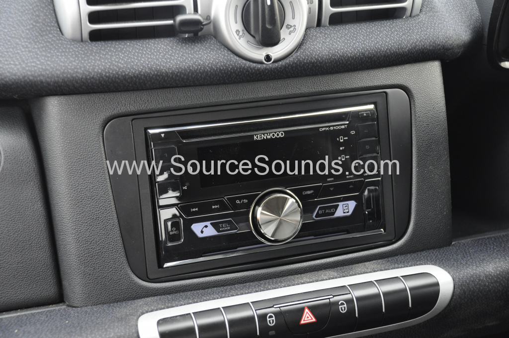 Smart ForTwo 2013 stereo upgrade 004
