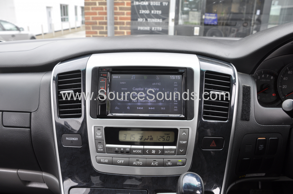Toyota Alphard 2004 DAB screen upgrade 003