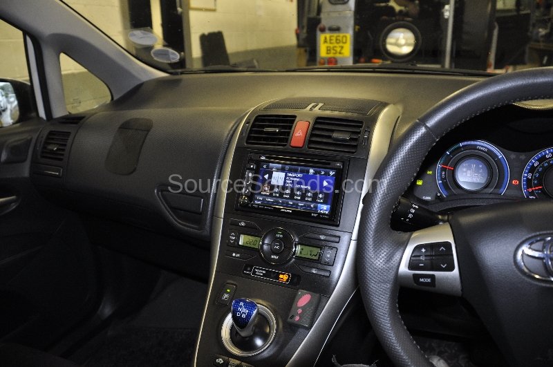 toyota-auris-2011-dab-upgrade-002 toyota-auris-2011-dab-upgrade-002
