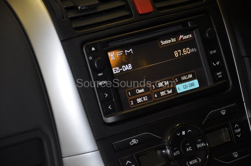 toyota-auris-2012-dab-upgrade-002