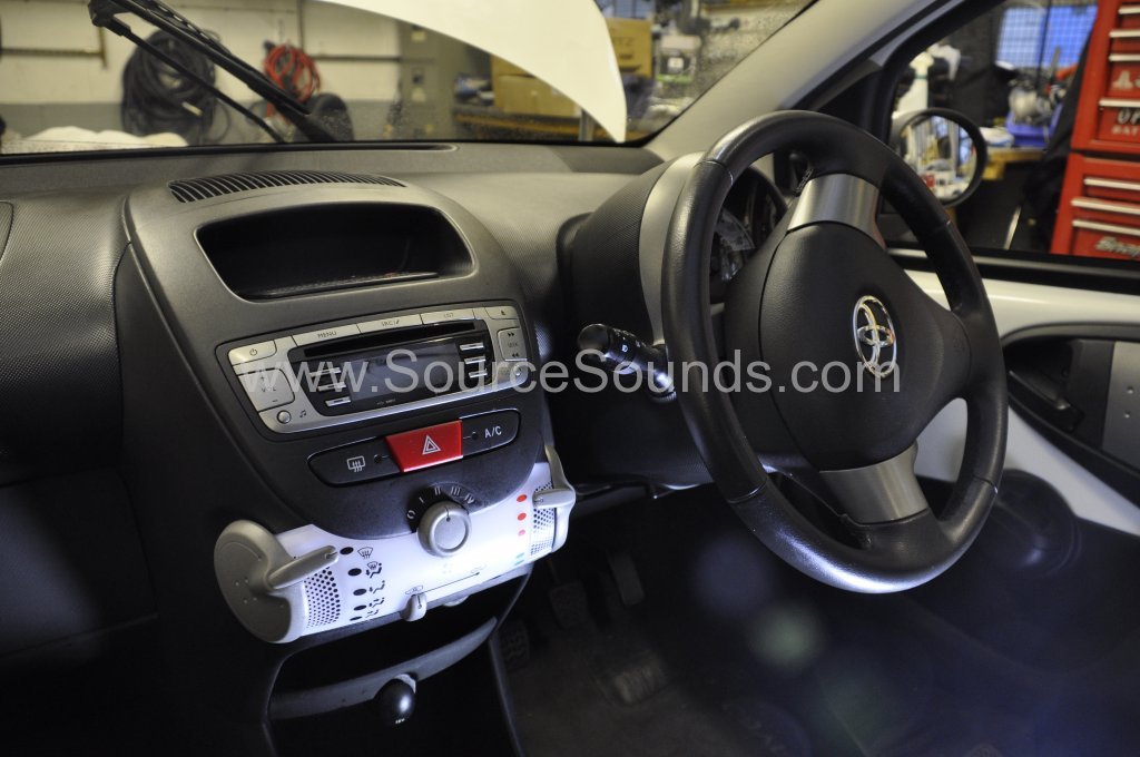 Toyota Aygo 2012 carplay upgrade 004