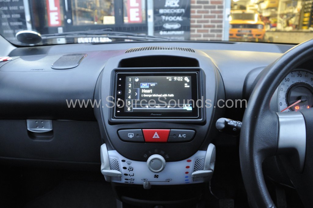 Toyota Aygo 2012 carplay upgrade 005