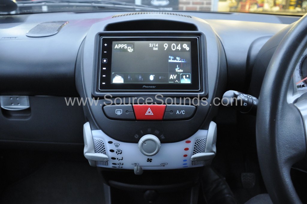 Toyota Aygo 2012 carplay upgrade 008