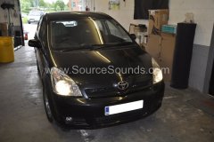 Toyota Corolla Verso 2006 DAB upgrade 001