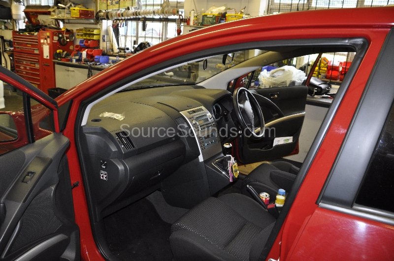 toyota-corolla-verso-2007-stereo-upgrade-003