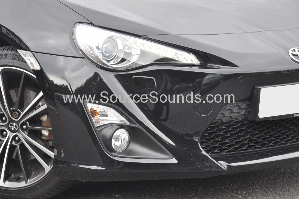 Toyota GT86 2013 front and rear sensors 002