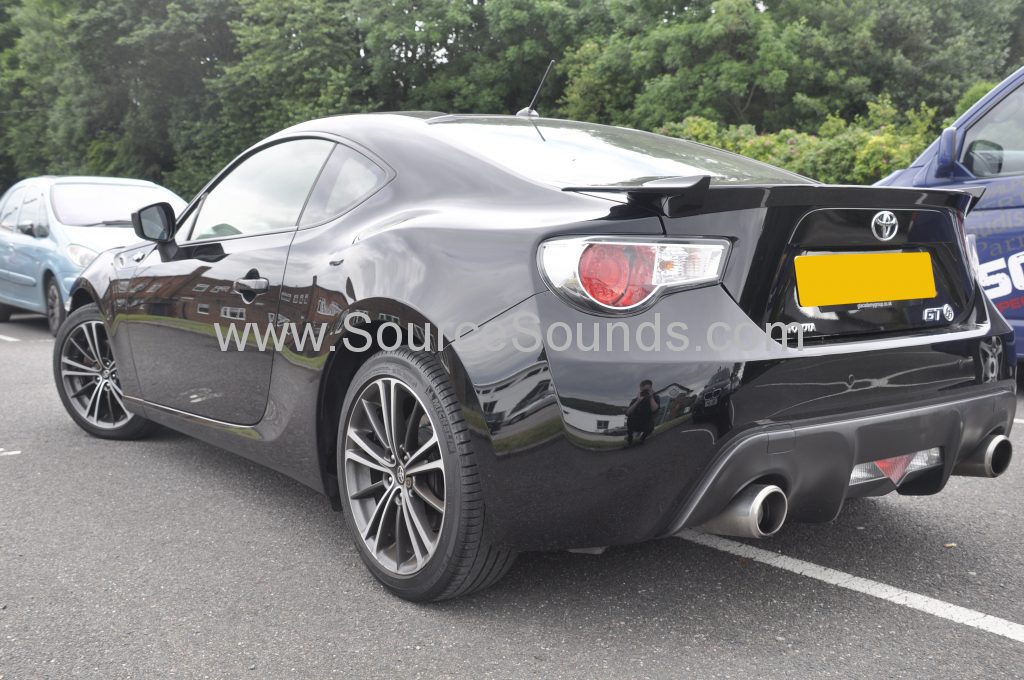 Toyota GT86 2013 front and rear sensors 004
