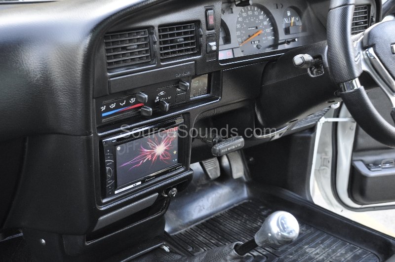 toyota-hi-lux-1997-dab-upgrade-003 toyota-hi-lux-1997-dab-upgrade-003