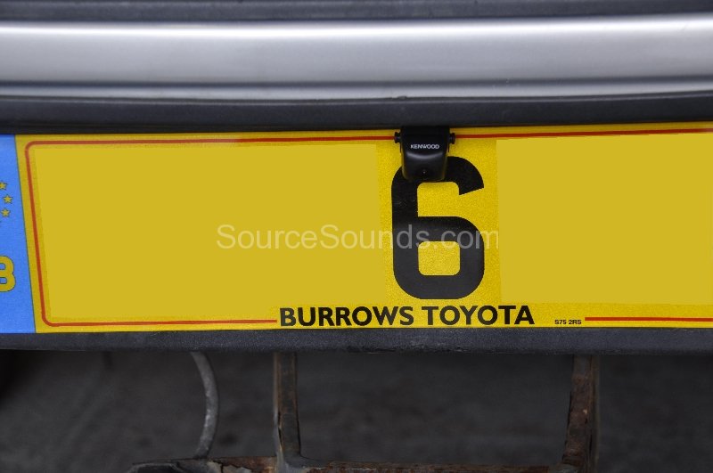 toyota-hi-lux-2006-reverse-camera-upgrade-008