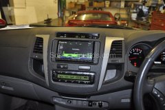 toyota-hi-lux-2010-dab-upgrade-002