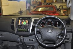 toyota-hi-lux-2010-dab-upgrade-005