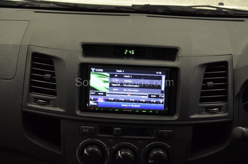 toyota-hi-lux-2013-navigation-upgrade-005