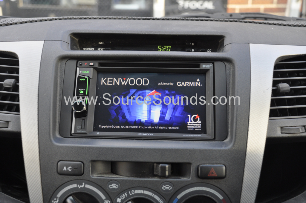 Toyota Hi lux 2008 navi upgrade 003