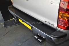 toyota-hilux-invincible-2010-reverse-camera-006